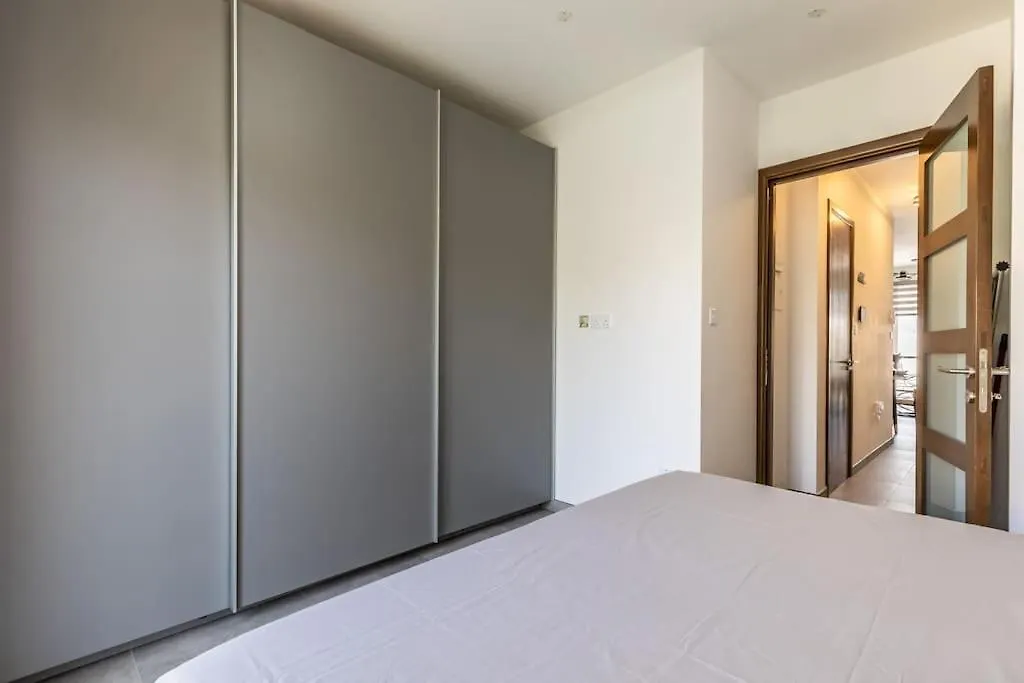 Velvet Noir Apartment By Soea Sliema